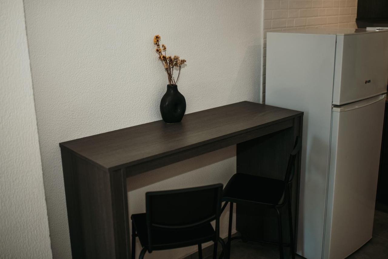 Five Keys Apartments 아이아 나파 외부 사진