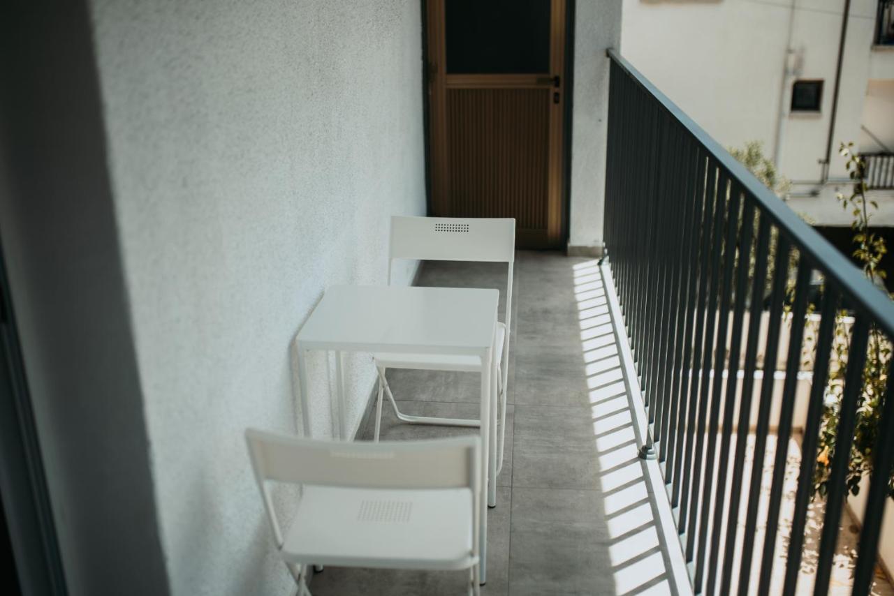 Five Keys Apartments 아이아 나파 외부 사진